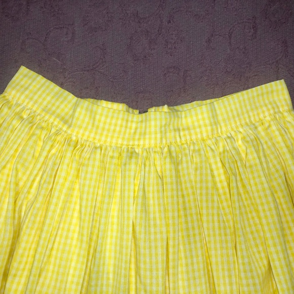 Vintage Skirt 💛 - Picture 4 of 9